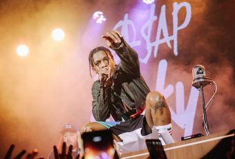 So someone tried to take A$AP Rocky’s shoe during his Manila show