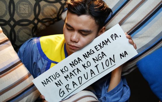 We wish we got to art direct our creative shots like these grads from Cebu