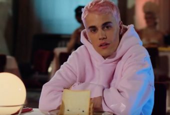 Justin Bieber has resorted to asking fans to manipulate streams for his new single