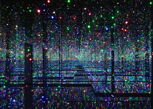 These immersive Yayoi Kusama-designed infinity rooms look like stunning optical illusions