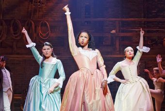 Us theater peasants finally get a glimpse of ‘Hamilton’ in this new trailer