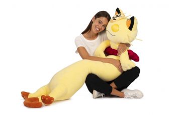 This 5-foot long Meowth plushie is the only Valentine I need, TBH